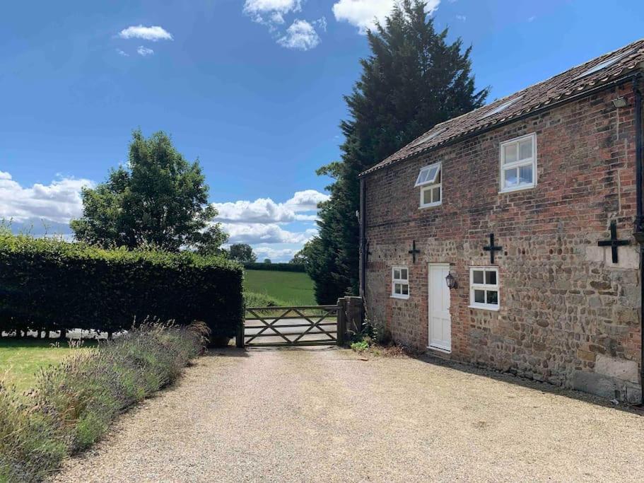 Villa The Old Granary At Red House Farm Ripon Exterior foto